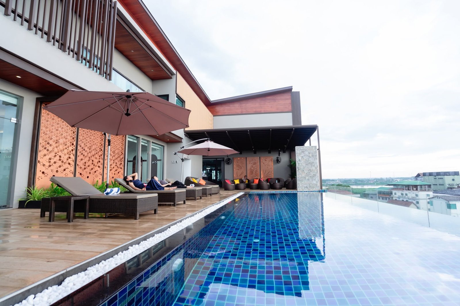 Relax and Enjoy your Vacation – Mintra Hotel Vientiane