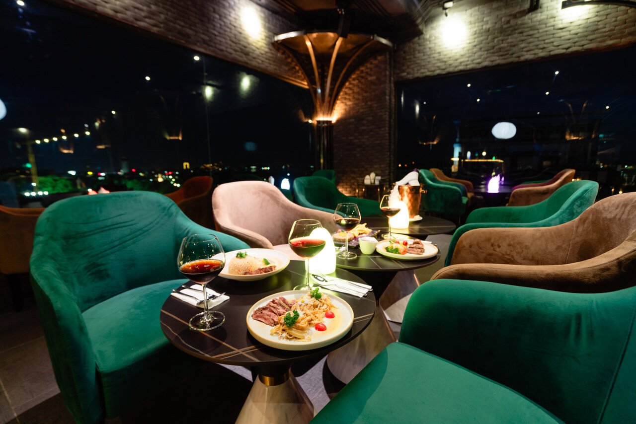 Upper Wing Bar and Restaurant